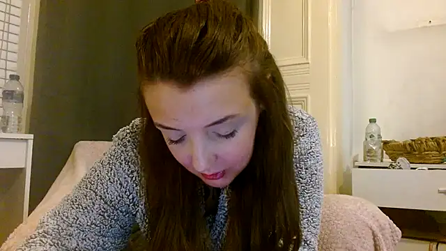 LucyLuxee19 online show from February 2025 06:04:01 PM