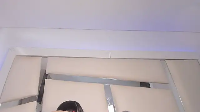 Snapshot of chrystal_js chatting on February 2025 04:14:02 PM chrystal js online show from February 2025 04:14:02 PM