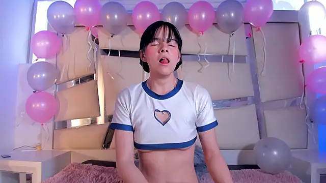 Snapshot of chrystal_js chatting on October 2025 01:33:02 PM chrystal js online show from October 2025 01:33:02 PM