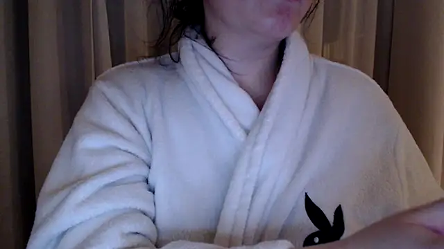 Snapshot of Sandysecret chatting on March 2025 08:31:02 PM Sandysecret online show from March 2025 08:31:02 PM