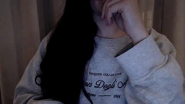 Snapshot of Sandysecret chatting on October 2025 07:43:01 PM Sandysecret online show from October 2025 07:43:01 PM