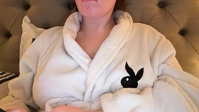 Snapshot of Sandysecret chatting on March 2026 07:50:01 PM Sandysecret online show from March 2026 07:50:01 PM