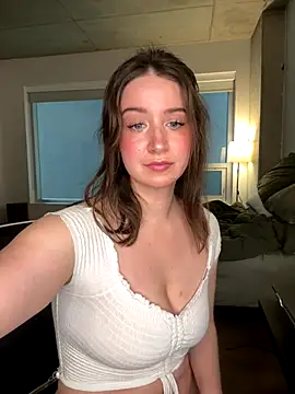 nerdynina online show from October 2025 08:26:01 PM