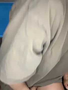 nerdynina online show from February 2026 09:24:01 PM