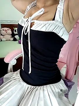    Erin    online show from October 2025 03:45:02 PM