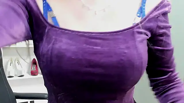 Snapshot of kitty_valeria chatting on January 2026 06:11:01 PM kitty valeria online show from January 2026 06:11:01 PM