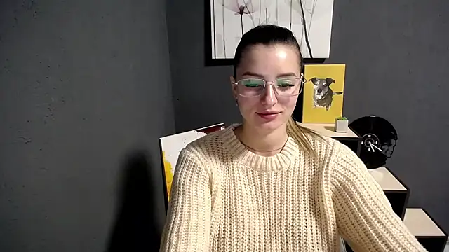 lady olivia  online show from October 2025 02:31:01 PM