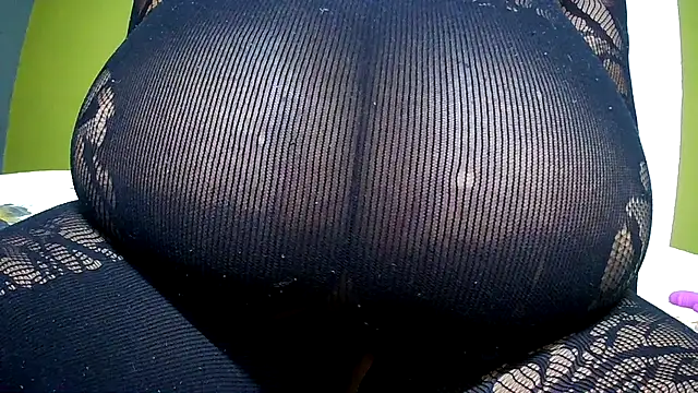 Queenboobs61 online show from April 2026 07:36:02 AM