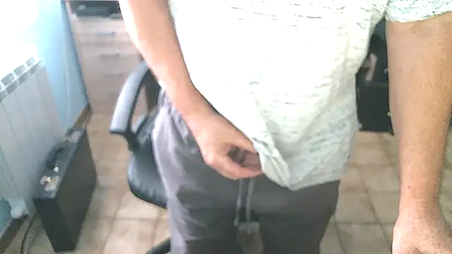 Snapshot of urick10500 chatting on December 2025 10:02:01 AM urick10500 online show from December 2025 10:02:01 AM