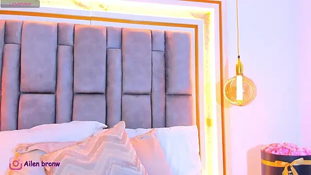 elianabrown online show from October 2025 11:52:02 PM