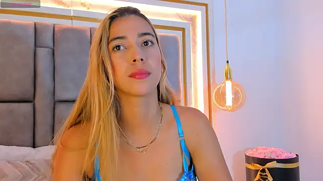 Snapshot of elianabrown chatting on April 2026 12:34:01 AM elianabrown online show from April 2026 12:34:01 AM