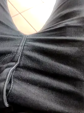 Snapshot of TornadoStorm35 chatting on November 2025 02:39:02 PM TornadoStorm35 online show from November 2025 02:39:02 PM