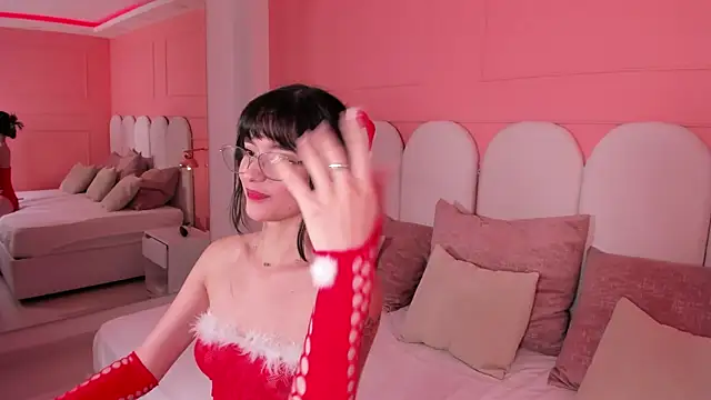 Snapshot of emilly_williams_ chatting on December 2024 08:14:02 PM emilly williams online show from December 2024 08:14:02 PM