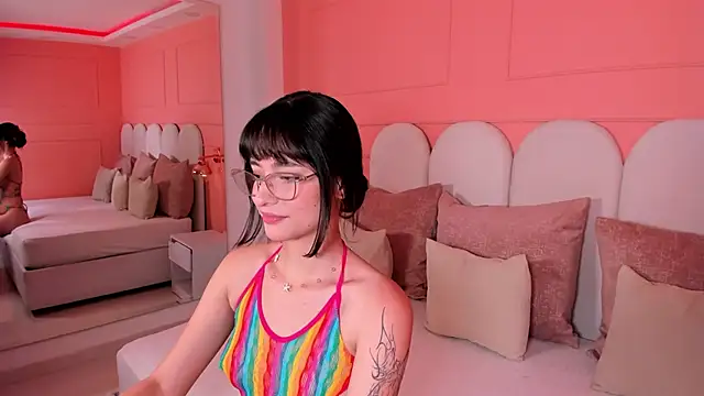 Snapshot of emilly_williams_ chatting on January 2025 05:20:01 PM emilly williams online show from January 2025 05:20:01 PM