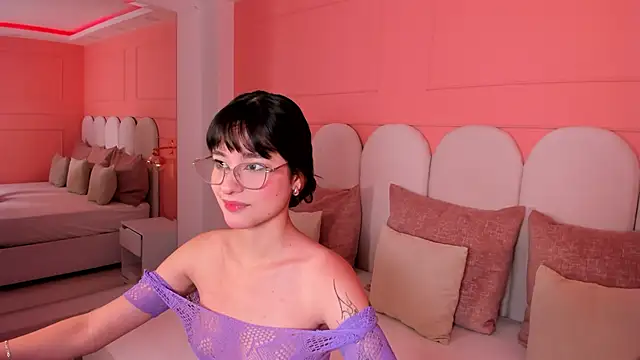 Snapshot of emilly_williams_ chatting on January 2025 05:04:02 PM emilly williams online show from January 2025 05:04:02 PM