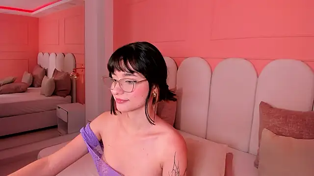 Snapshot of emilly_williams_ chatting on January 2025 08:07:01 PM emilly williams online show from January 2025 08:07:01 PM