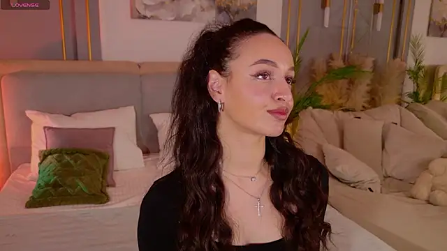 Snapshot of Lolly_Neal chatting on March 2026 04:01:01 PM Lolly Neal online show from March 2026 04:01:01 PM