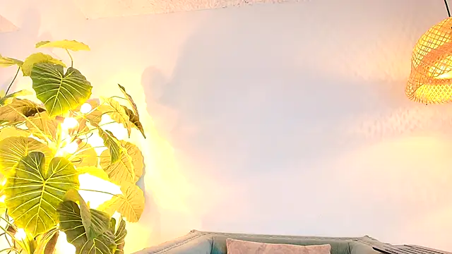 Victoria Adams14 online show from October 2025 04:10:02 AM