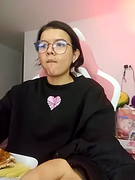 Snapshot of azumiichan chatting on March 2026 12:50:01 AM azumiichan online show from March 2026 12:50:01 AM