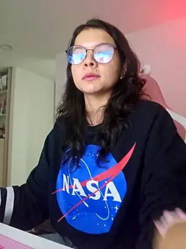 Snapshot of azumiichan chatting on April 2026 12:38:02 AM azumiichan online show from April 2026 12:38:02 AM