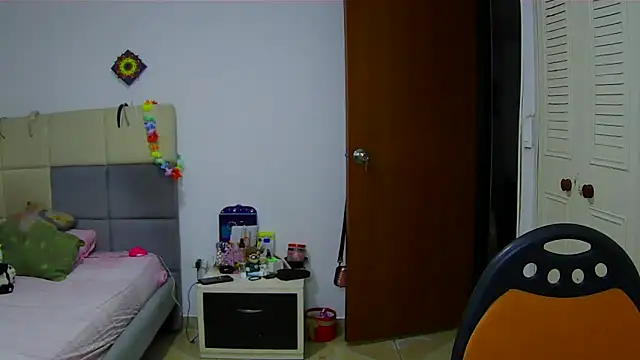 Jones alexia online show from April 2026 06:07:02 AM