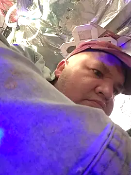 Snapshot of thecoolarrow chatting on September 2025 05:07:01 AM thecoolarrow online show from September 2025 05:07:01 AM