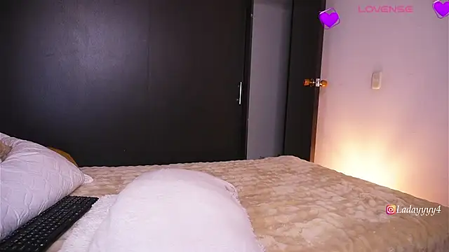 daycass  online show from December 2025 11:53:01 PM