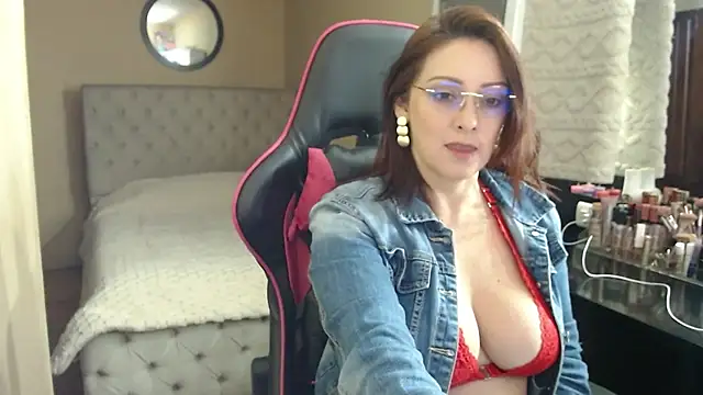 Snapshot of Carol_Scottt chatting on April 2026 11:37:02 PM Carol Scottt online show from April 2026 11:37:02 PM