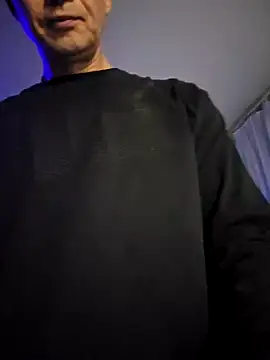 Snapshot of McdyllanXX chatting on January 2025 03:21:01 PM McdyllanXX online show from January 2025 03:21:01 PM