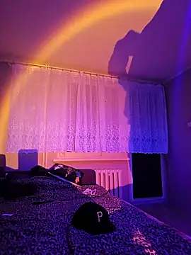 Snapshot of McdyllanXX chatting on March 2025 10:43:02 PM McdyllanXX online show from March 2025 10:43:02 PM