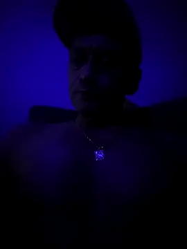 Snapshot of McdyllanXX chatting on March 2025 10:43:01 PM McdyllanXX online show from March 2025 10:43:01 PM