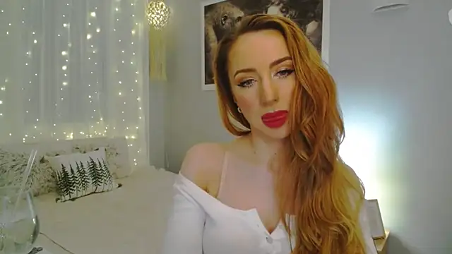 Snapshot of JulietteDiamond chatting on December 2024 06:40:01 PM JulietteDiamond online show from December 2024 06:40:01 PM