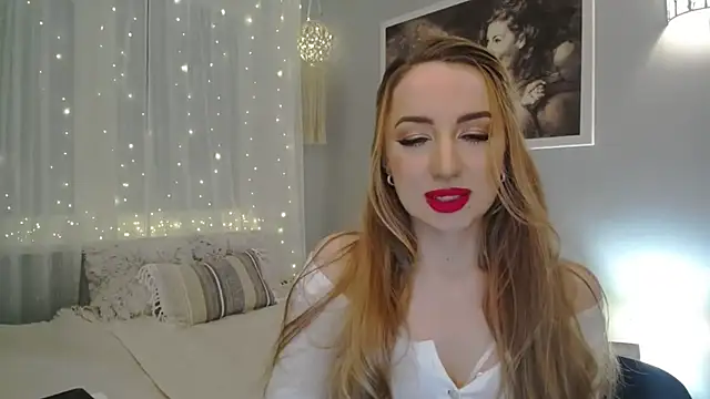 Snapshot of JulietteDiamond chatting on January 2025 09:30:02 PM JulietteDiamond online show from January 2025 09:30:02 PM