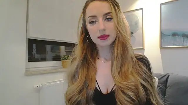 Snapshot of JulietteDiamond chatting on February 2025 09:39:01 PM JulietteDiamond online show from February 2025 09:39:01 PM