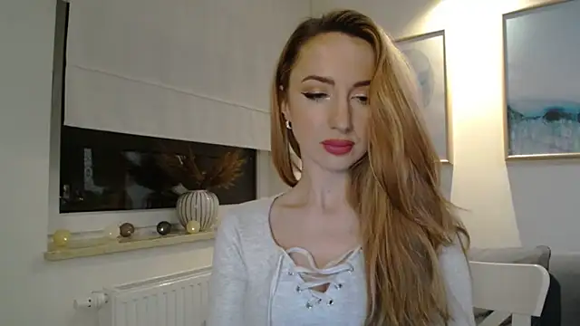 Snapshot of JulietteDiamond chatting on March 2025 10:42:01 PM JulietteDiamond online show from March 2025 10:42:01 PM