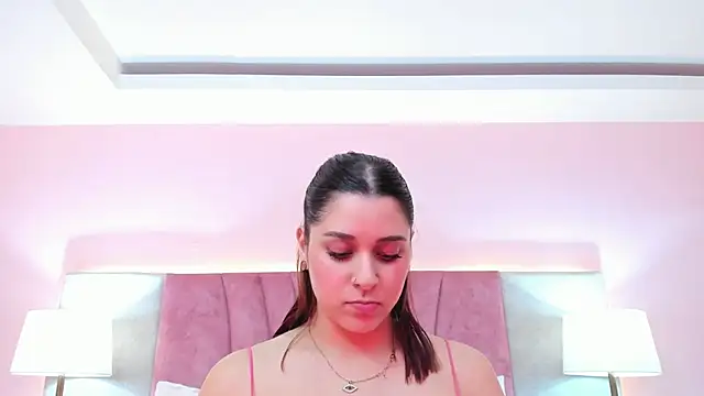 Snapshot of SophiaLaurens chatting on January 2025 05:51:02 PM SophiaLaurens online show from January 2025 05:51:02 PM