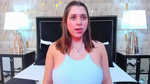 Snapshot of SophiaLaurens chatting on January 2025 01:10:02 AM SophiaLaurens online show from January 2025 01:10:02 AM