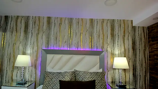 Snapshot of SophiaLaurens chatting on February 2025 05:09:02 PM SophiaLaurens online show from February 2025 05:09:02 PM