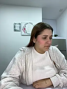 Snapshot of SophiaLaurens chatting on March 2025 12:58:02 AM SophiaLaurens online show from March 2025 12:58:02 AM