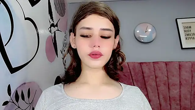 ValeriaAguilar online show from December 2024 03:13:02 PM