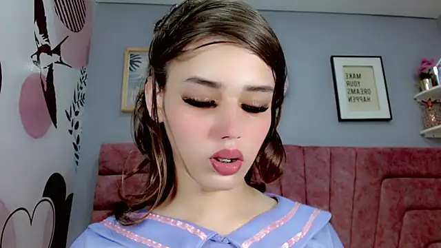 ValeriaAguilar online show from February 2025 10:54:01 PM