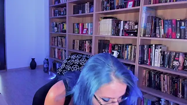 Snapshot of Queen_of_Hearts1 chatting on October 2025 08:17:01 PM Queen of Hearts1 online show from October 2025 08:17:01 PM