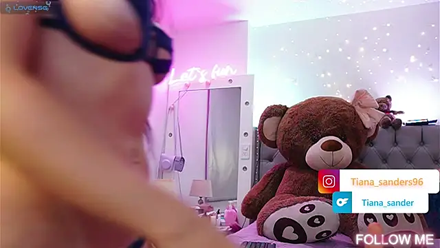 Tiana sanders online show from February 2025 04:54:01 AM