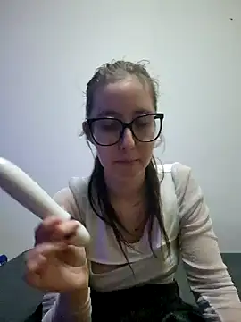 Snapshot of Sarah459 chatting on January 2025 06:52:01 PM Sarah459 online show from January 2025 06:52:01 PM