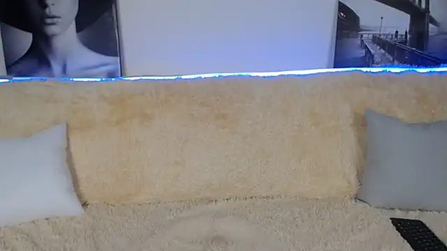 AlmaSquirt online show from February 2026 07:15:01 PM