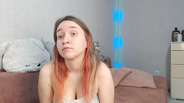 Snapshot of lovely_hayley chatting on March 2026 09:20:01 PM lovely hayley online show from March 2026 09:20:01 PM