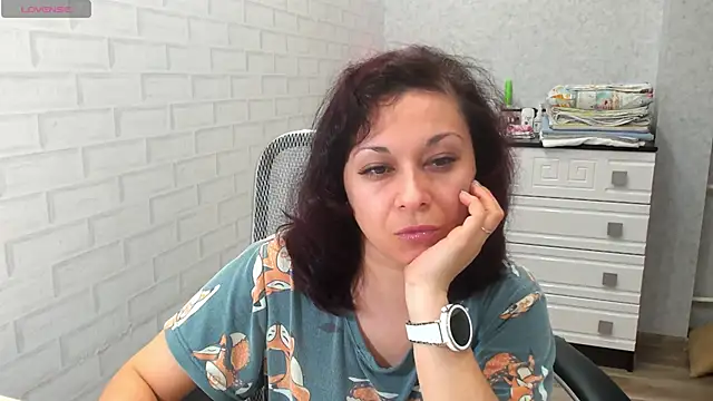 Snapshot of TeasyLana chatting on March 2026 08:02:01 PM TeasyLana online show from March 2026 08:02:01 PM