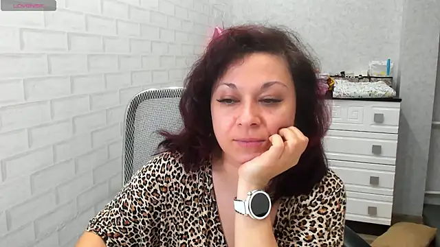 Snapshot of TeasyLana chatting on April 2026 04:39:01 AM TeasyLana online show from April 2026 04:39:01 AM