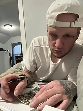 Snapshot of VixyGang chatting on January 2026 10:52:01 PM VixyGang online show from January 2026 10:52:01 PM