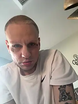 Snapshot of VixyGang chatting on February 2026 10:06:02 PM VixyGang online show from February 2026 10:06:02 PM